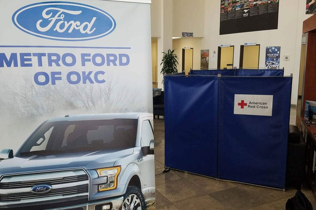 Sign of Metro Fod OKC and American Red Cross together