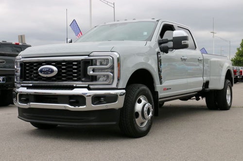 2026 Ford Super Duty F-350® Lariat®