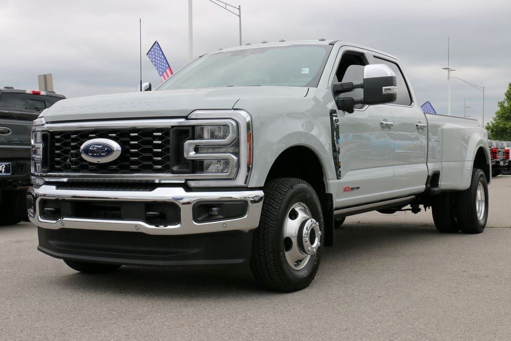 2026 Ford Super Duty F-350® Lariat®