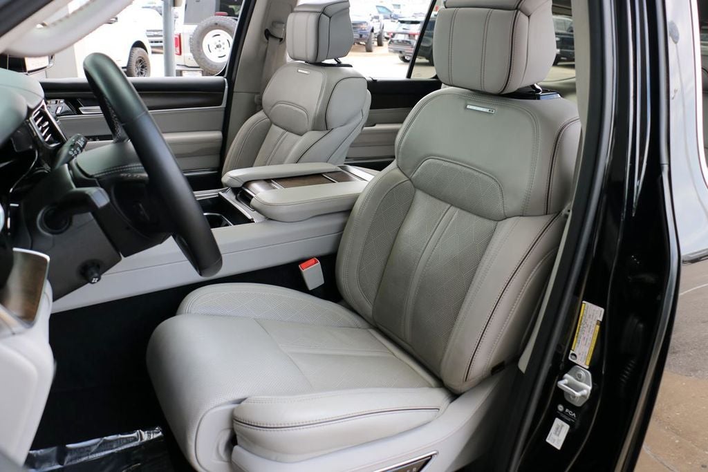 2023 Jeep Grand Wagoneer Series II