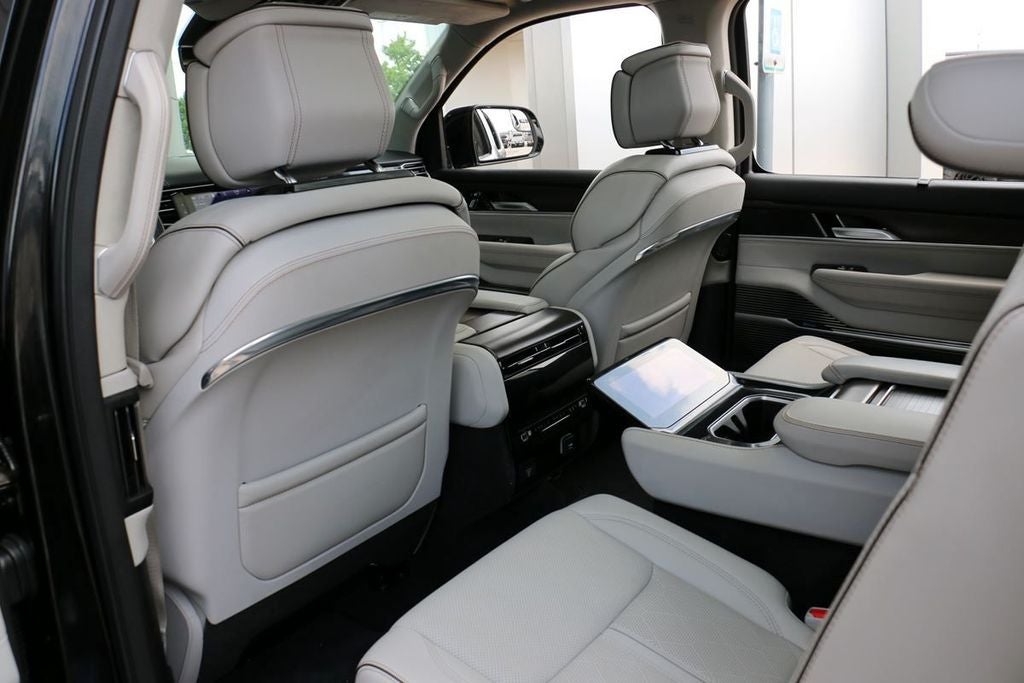 2023 Jeep Grand Wagoneer Series II