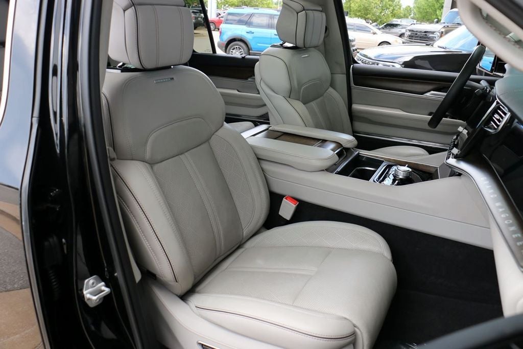 2023 Jeep Grand Wagoneer Series II