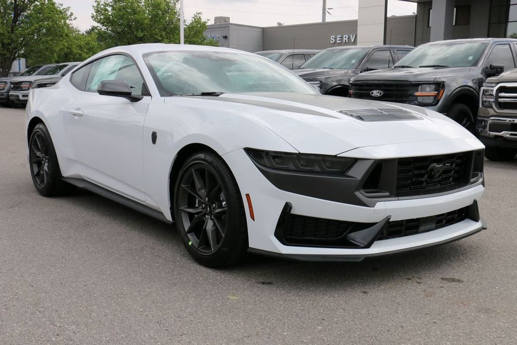 2026 Ford Mustang Dark Horse