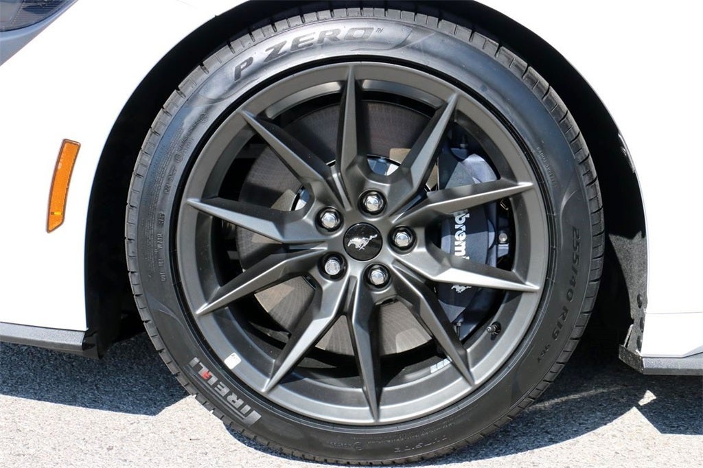 2025 Ford Mustang Dark Horse