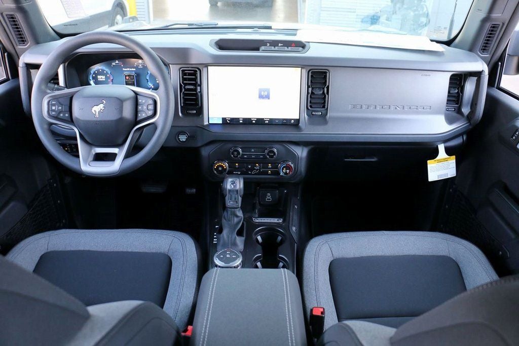 2026 Ford Bronco Base Custom