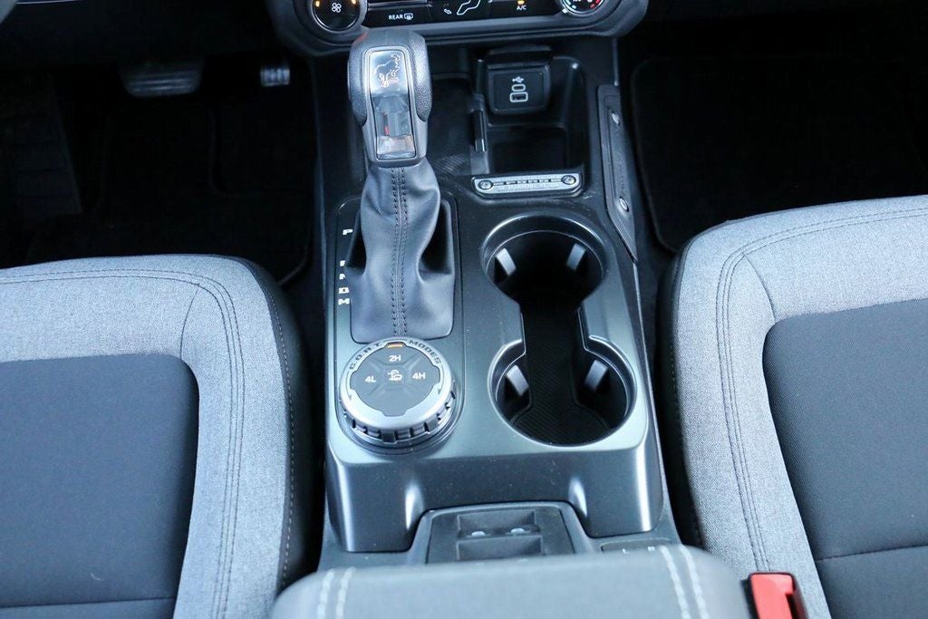 2026 Ford Bronco Base Custom