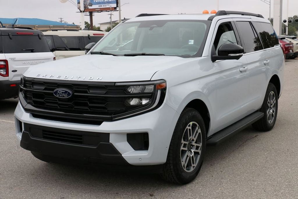 2026 Ford Expedition Active