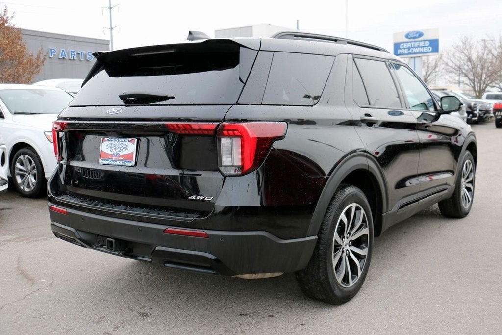 2025 Ford Explorer ST-Line