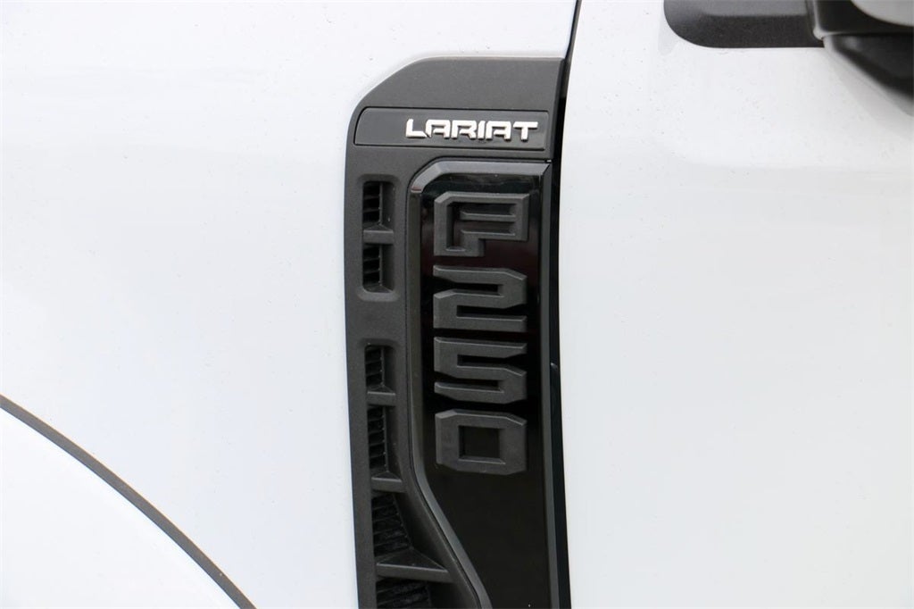 2026 Ford F-250SD Lariat ROUSH