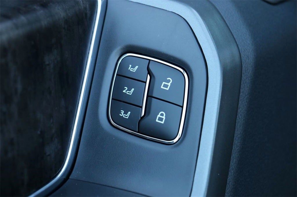 2026 Ford F-250SD Lariat BLACK WIDOW