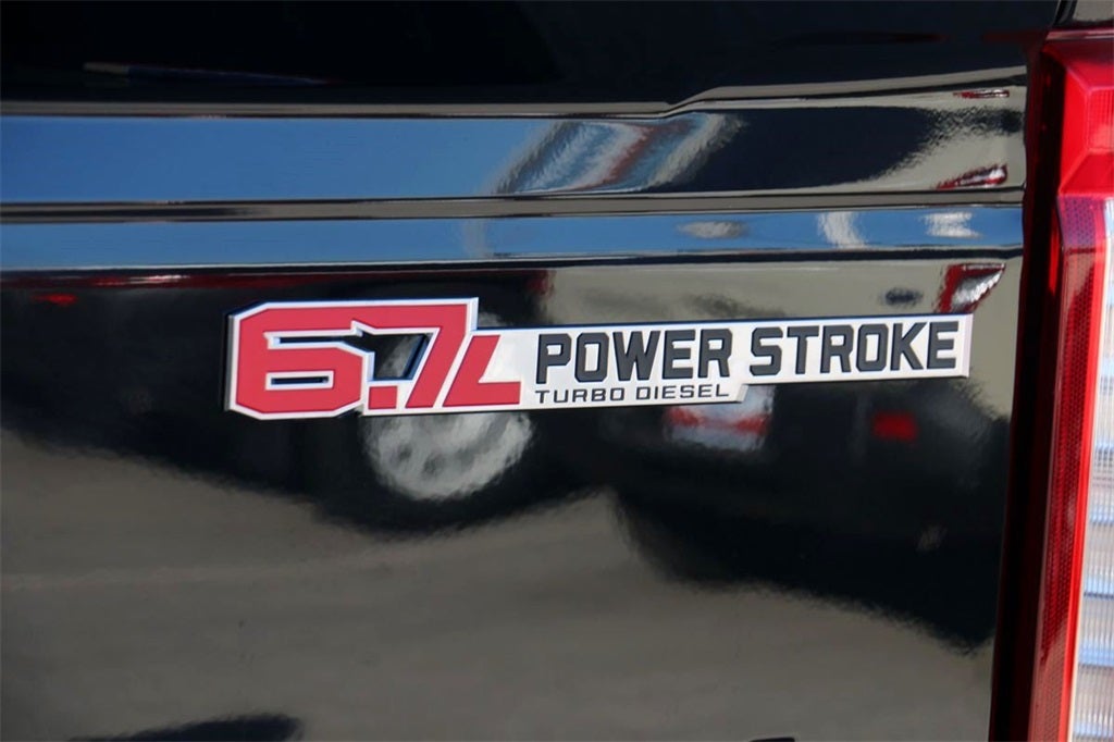 2026 Ford F-350SD Lariat ROUSH