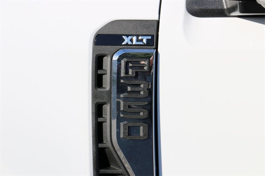 2026 Ford F-350SD XLT