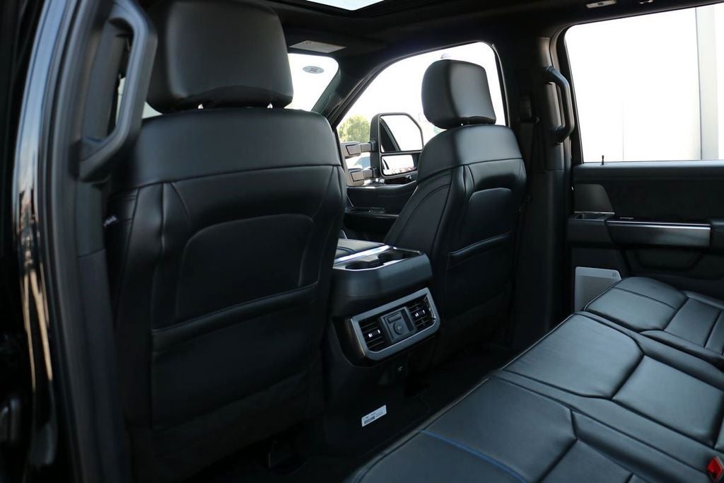 2026 Ford F-350SD Platinum DRW