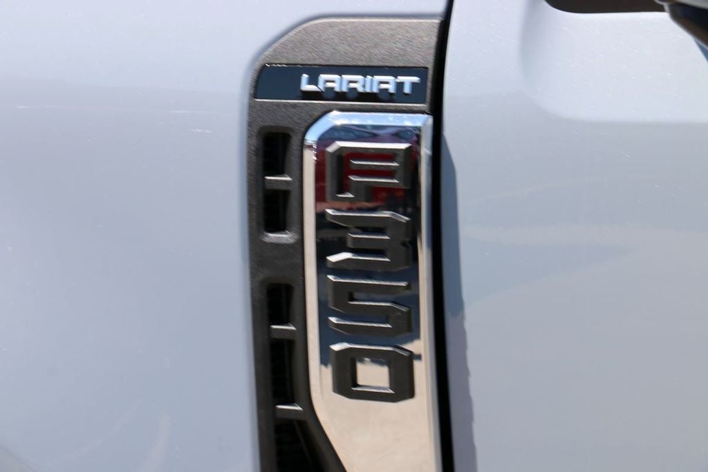 2026 Ford F-350SD Lariat DRW
