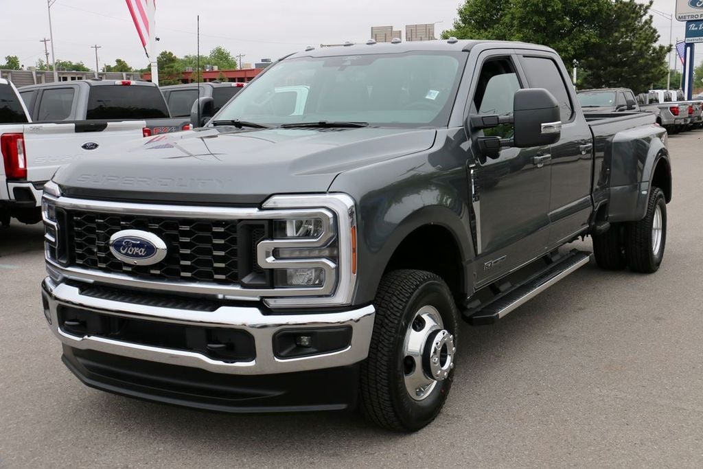 2026 Ford F-350SD Lariat DRW