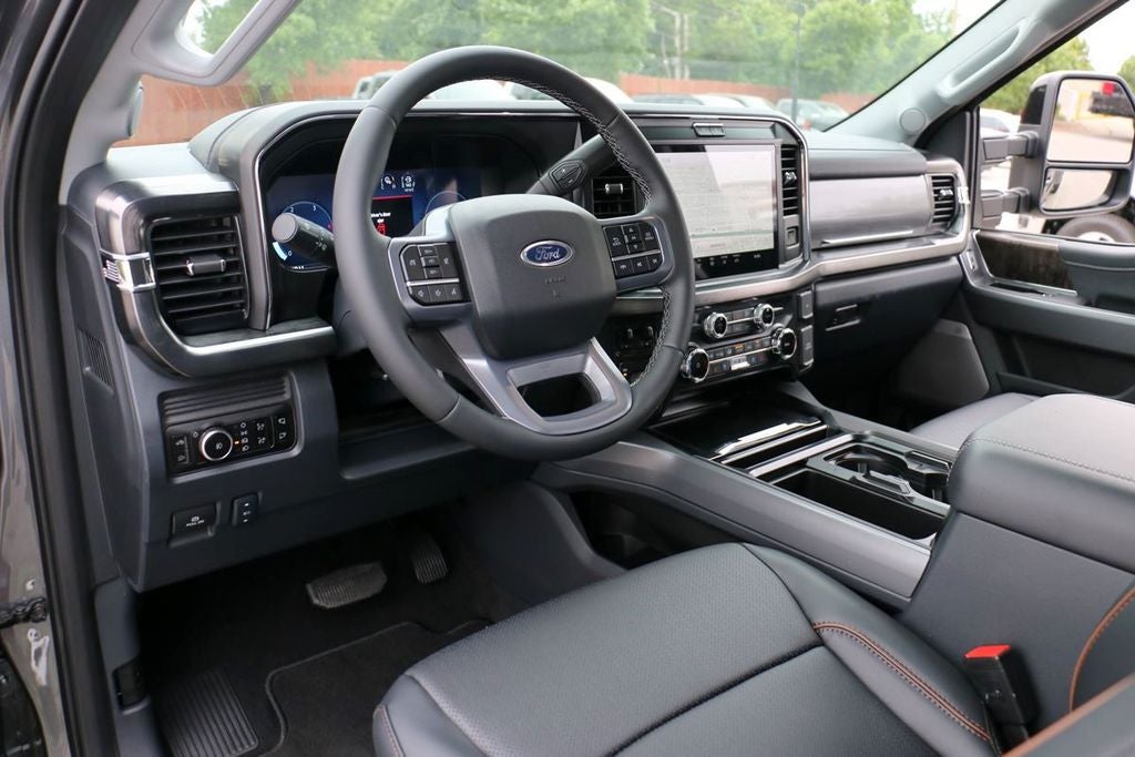 2026 Ford F-350SD Lariat DRW