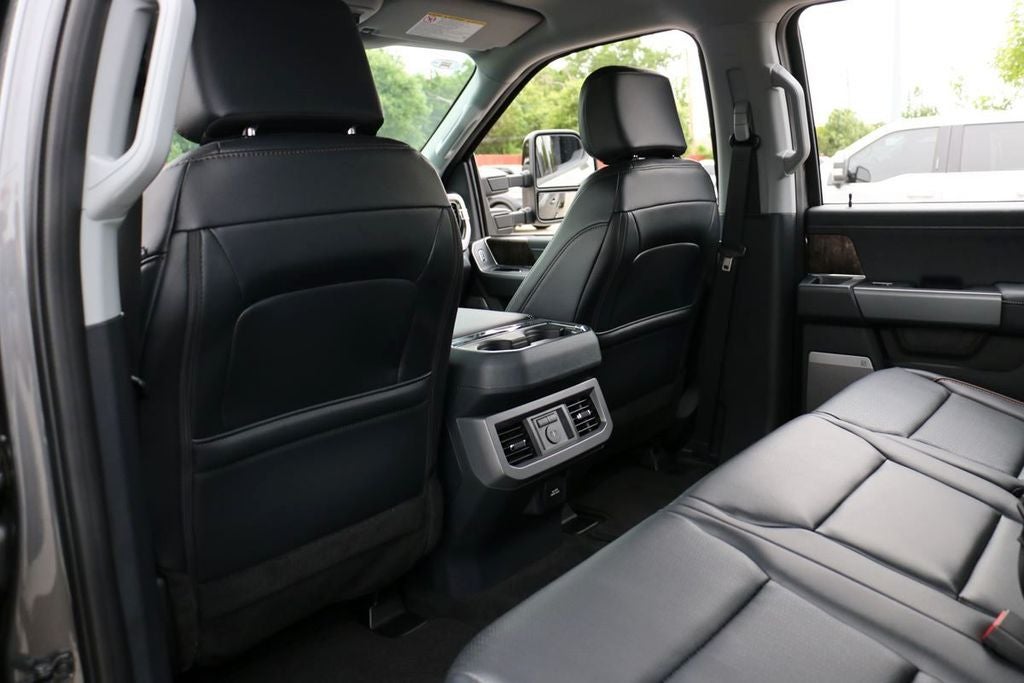 2026 Ford F-350SD Lariat DRW
