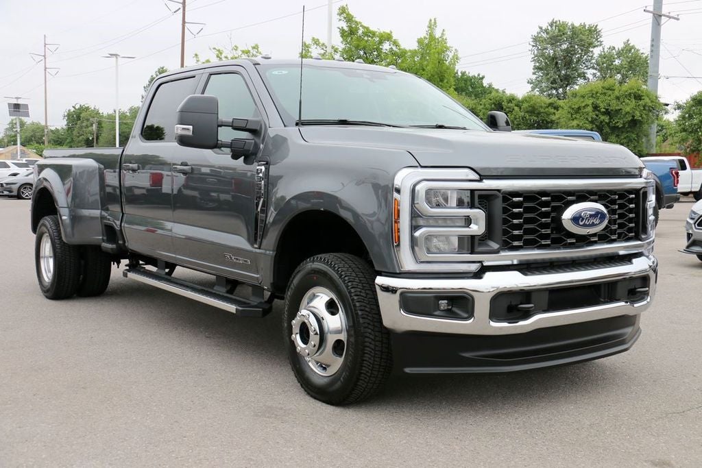 2026 Ford F-350SD Lariat DRW