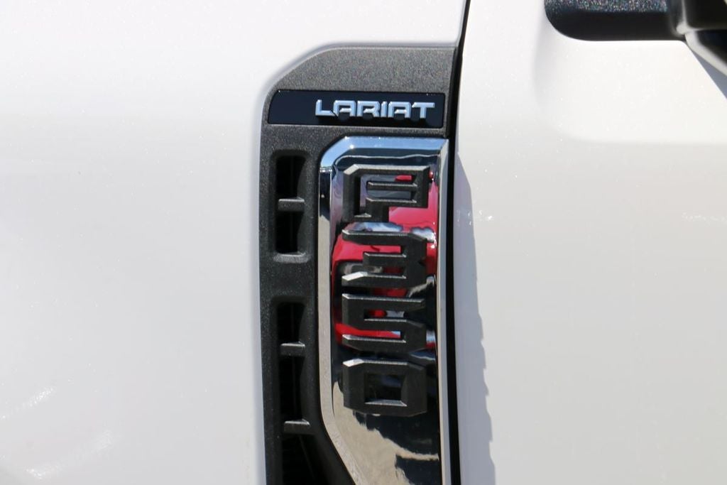 2026 Ford F-350SD Lariat DRW