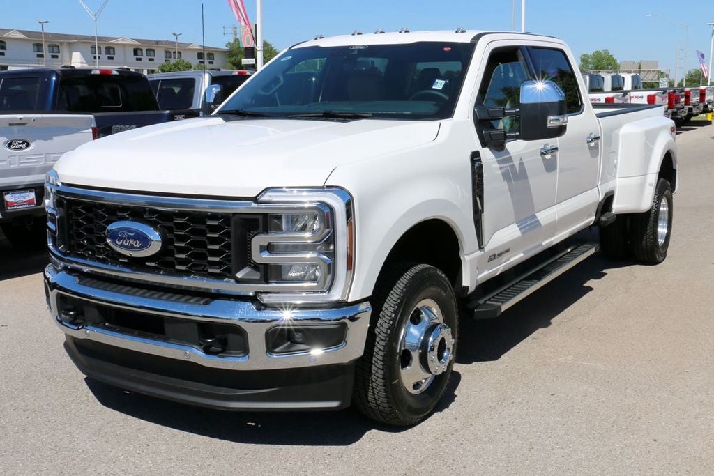 2026 Ford F-350SD Lariat DRW