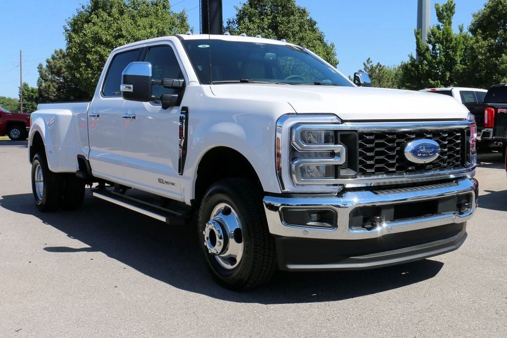 2026 Ford F-350SD Lariat DRW