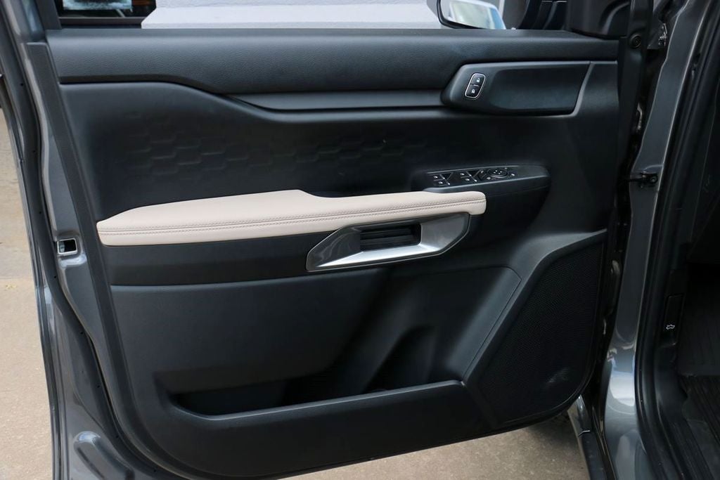 2025 Ford Ranger XLT - Photo 13