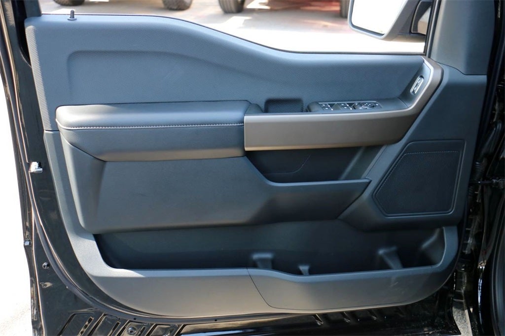 2025 Ford F-150 STX MIDNIGHT PACKAGE