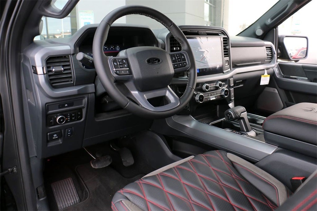 2025 Ford F-150 XLT BLACK WIDOW