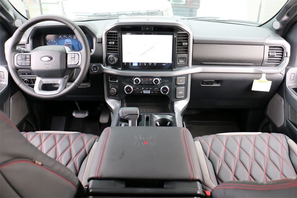 2025 Ford F-150 XLT BLACK WIDOW