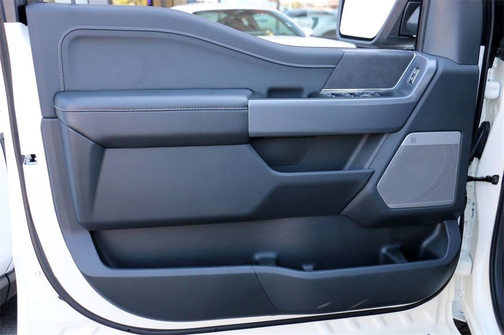 2025 Ford F-150 XLT BLACK WIDOW