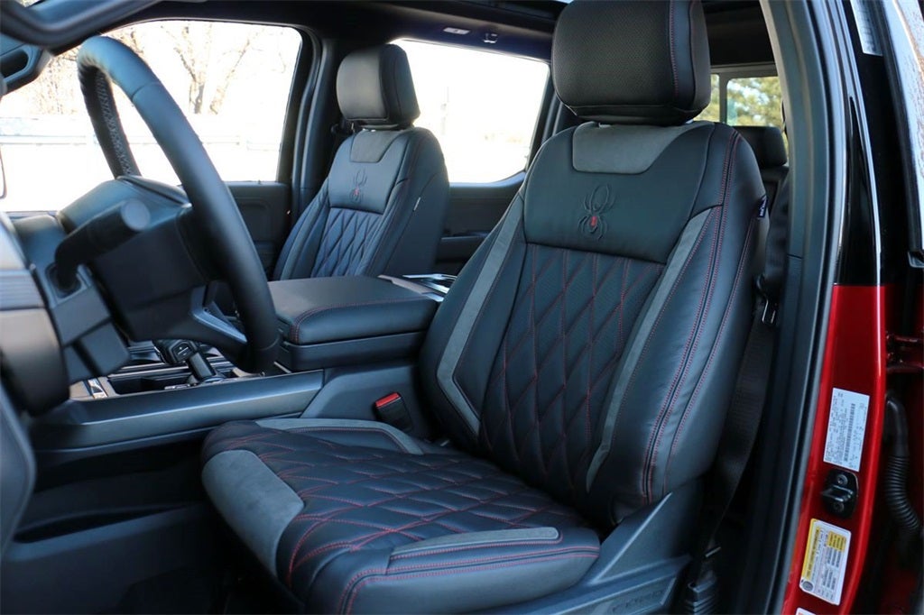 2025 Ford F-150 Lariat Black Widow