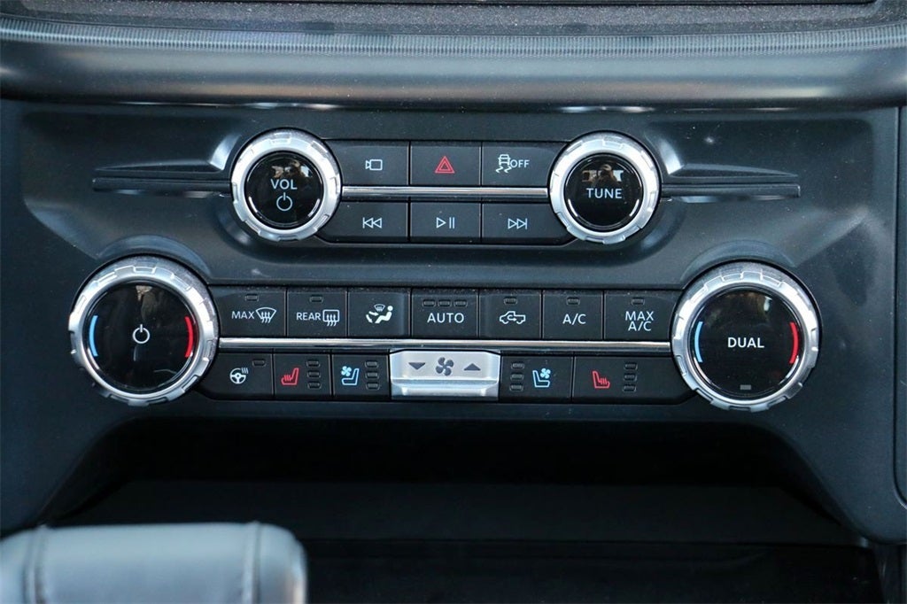 2025 Ford F-150 Lariat Black Widow