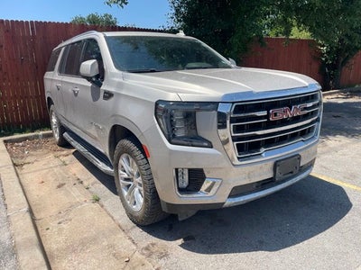 2022 GMC Yukon XL SLT