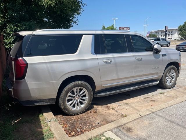 2022 GMC Yukon XL SLT