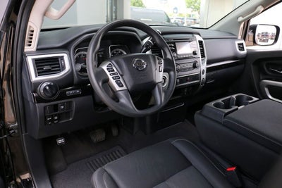 2017 Nissan Titan SV
