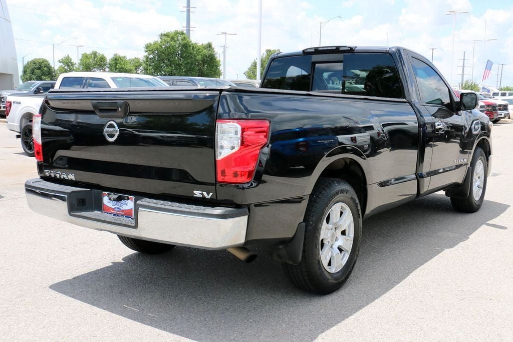 2017 Nissan Titan SV