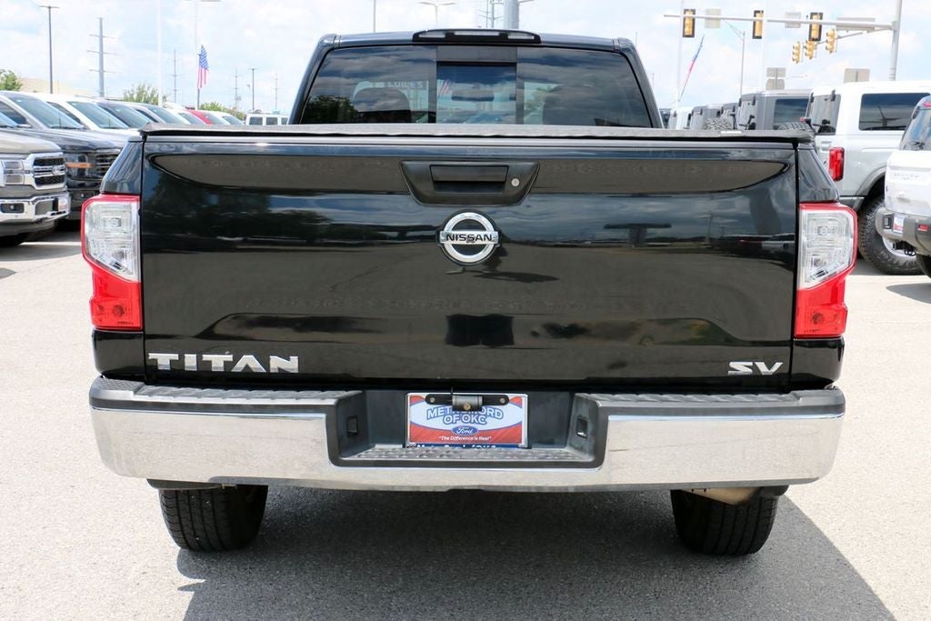 2017 Nissan Titan SV