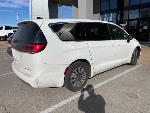 2024 Chrysler Pacifica Hybrid Select
