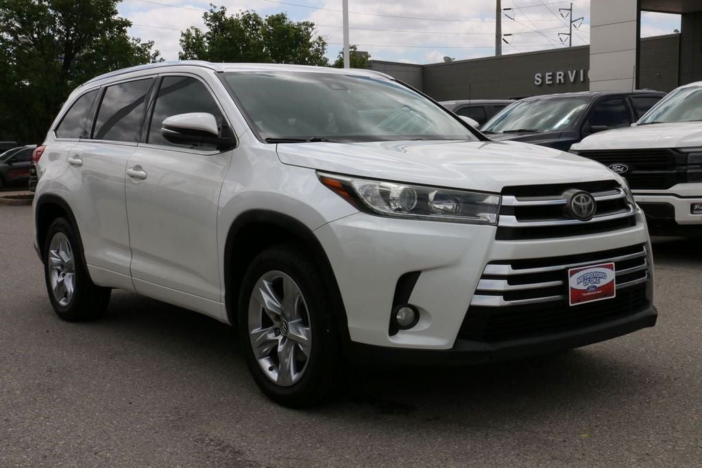 2017 Toyota Highlander Limited
