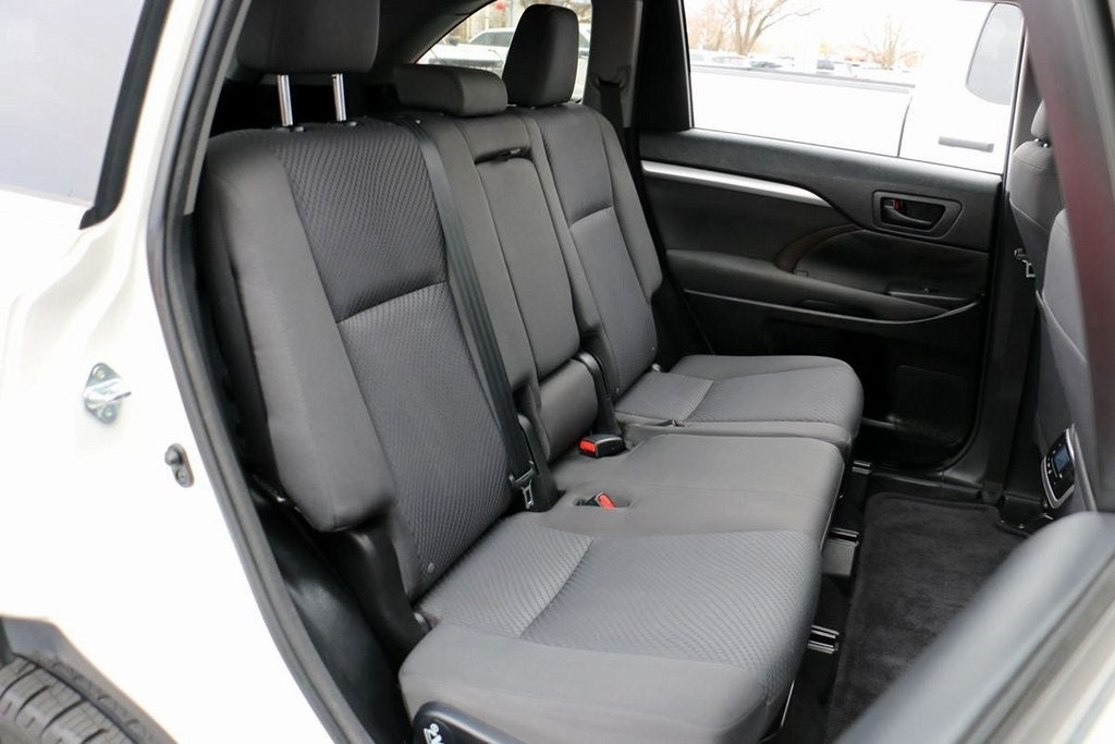 2015 Toyota Highlander LE