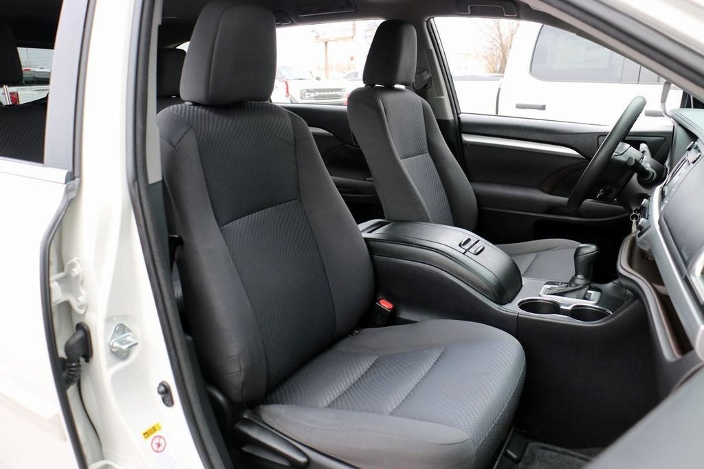 2015 Toyota Highlander LE