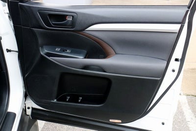 2015 Toyota Highlander LE