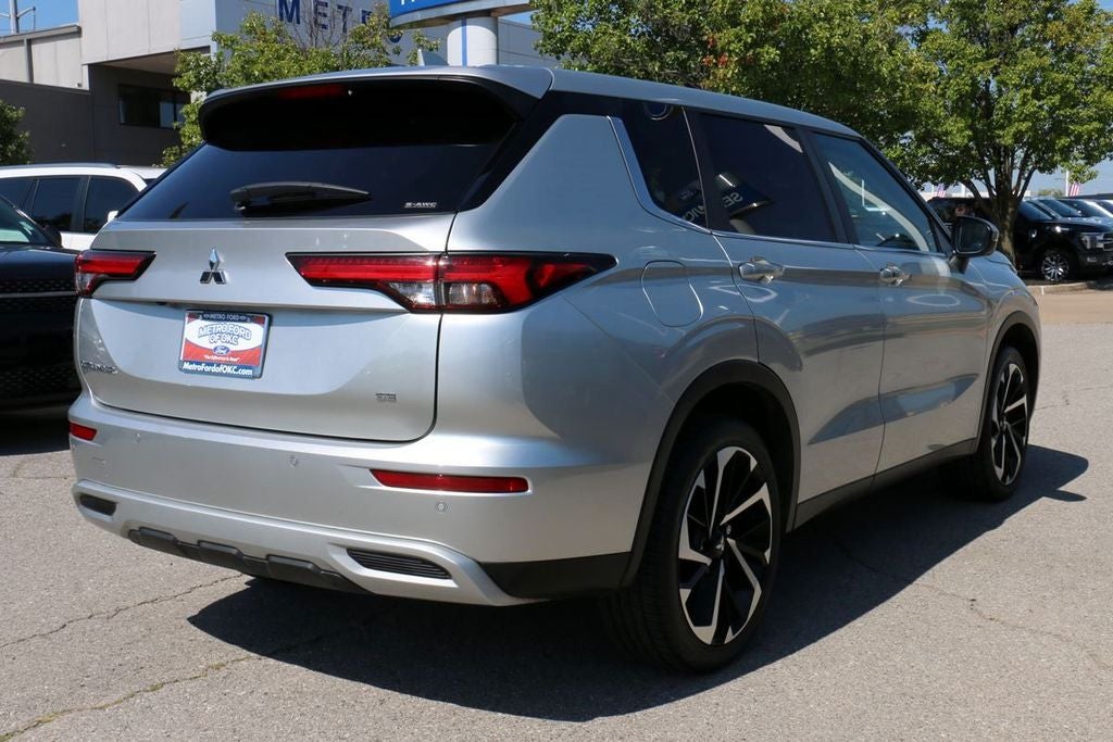 2024 Mitsubishi Outlander SE