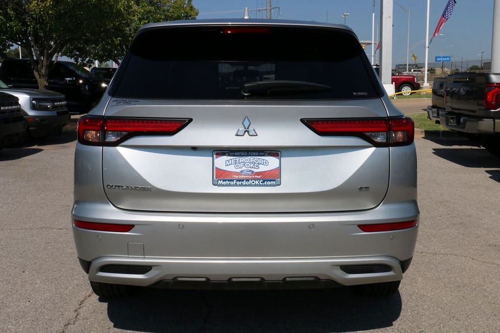2024 Mitsubishi Outlander SE