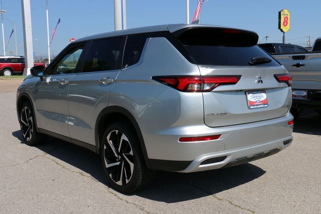 2024 Mitsubishi Outlander SE