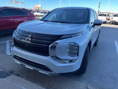 2024 Mitsubishi Outlander SE