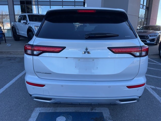 2024 Mitsubishi Outlander SE