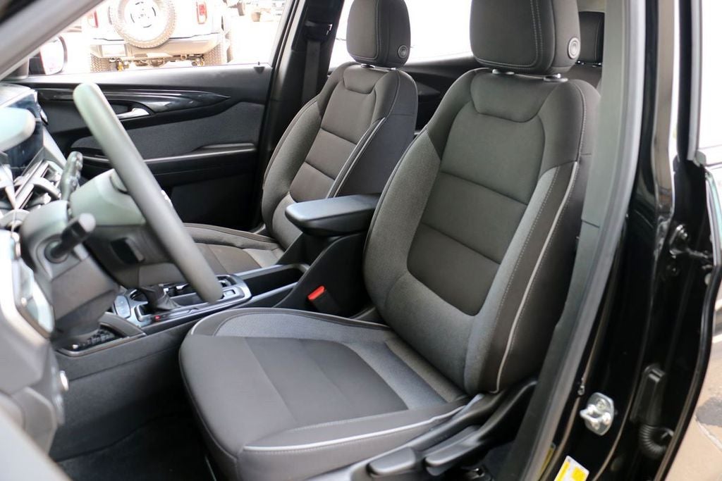 2025 Chevrolet TrailBlazer LS