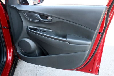 2023 Hyundai Kona SE