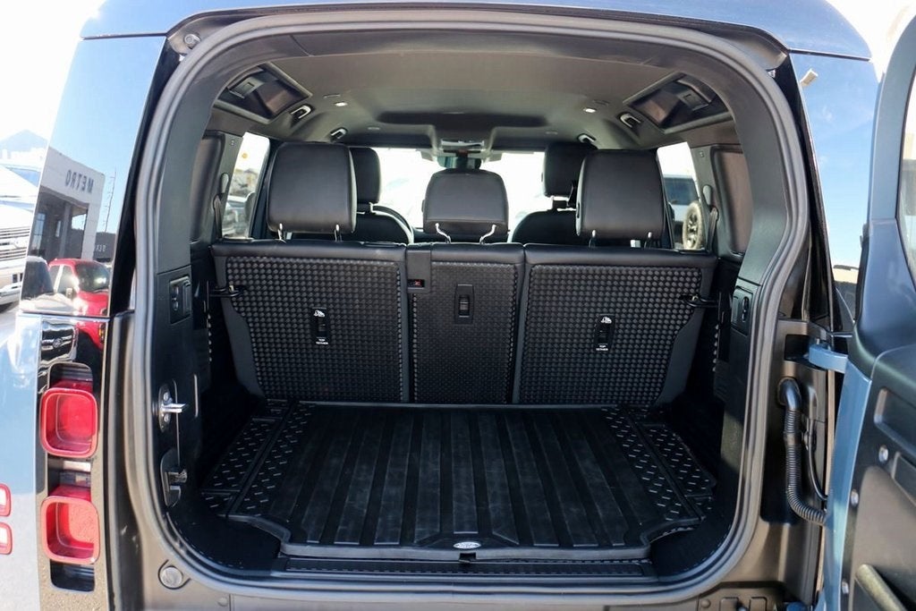 2023 Land Rover Defender 110 S